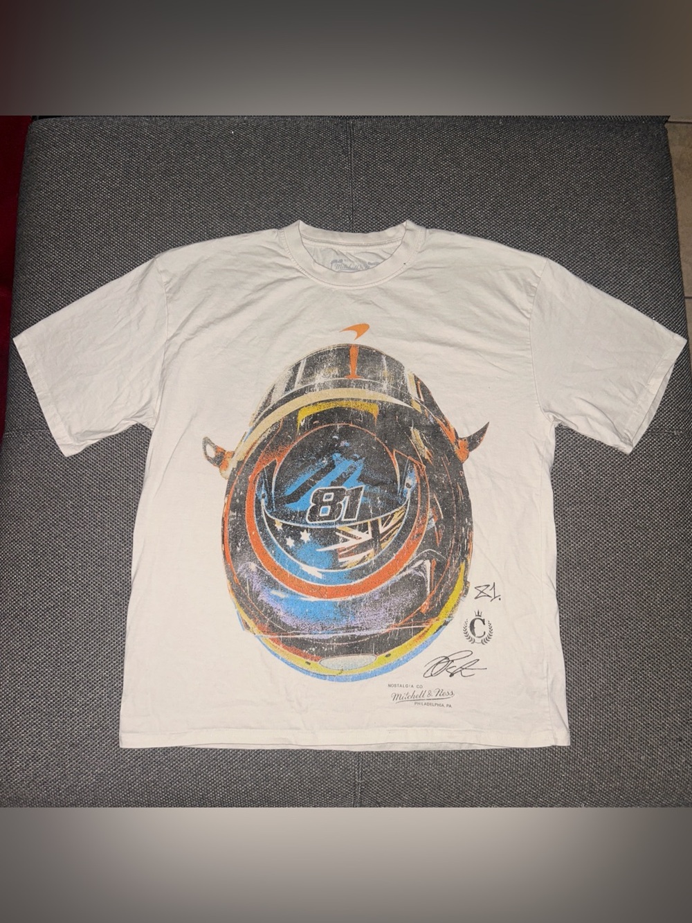 Rare MITCHELL & NESS X MCLAREN PIASTRI HELMET Collaboration T-SHIRT XL